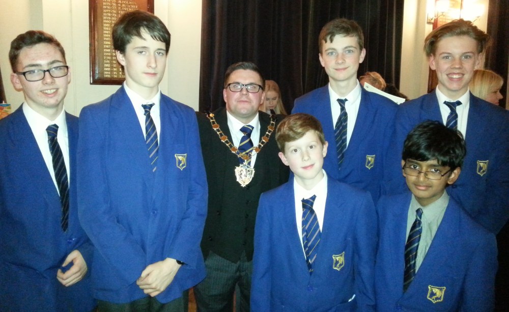 IMG_DB5505-2AFB82-1FB778-67B86D-5B2810-304EBB